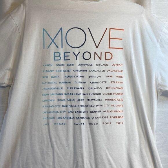 Julianne & Derek Hough MOVE BEYOND (Live On Tour) - Picture 5 of 8